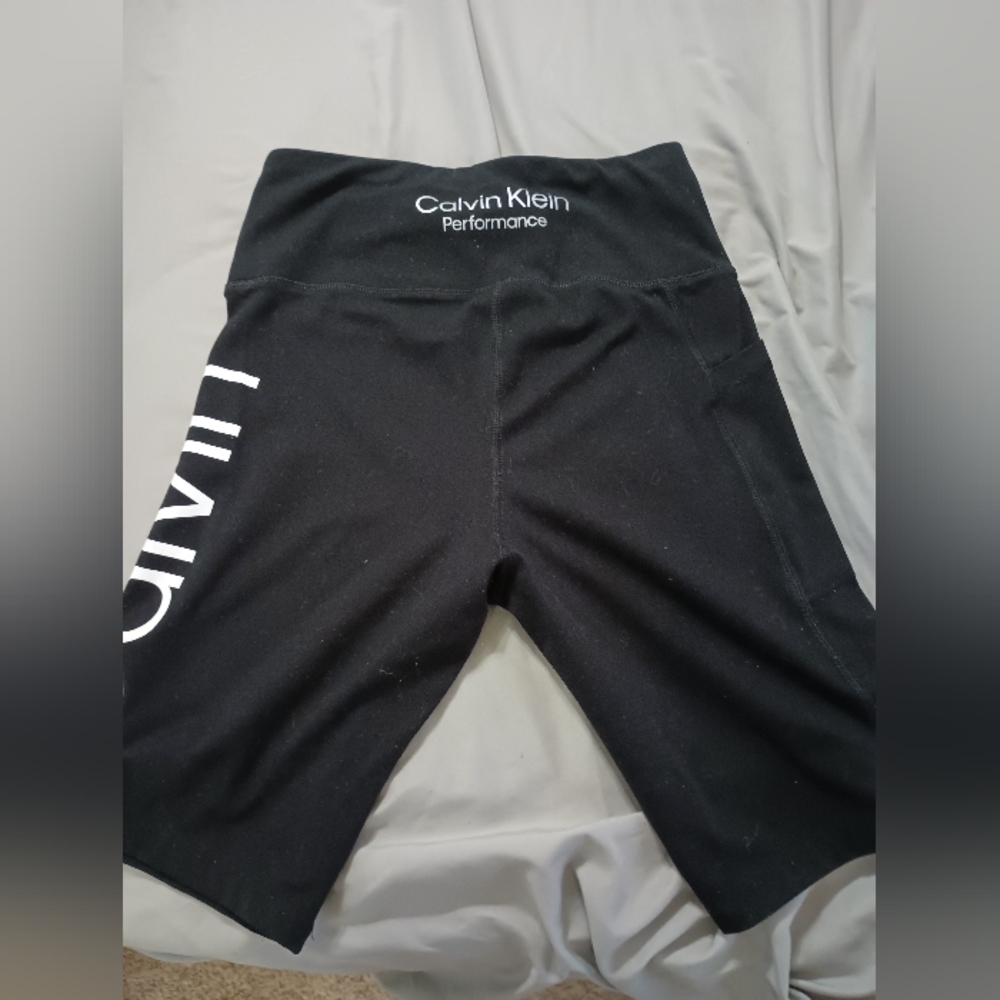 Active wear shorts